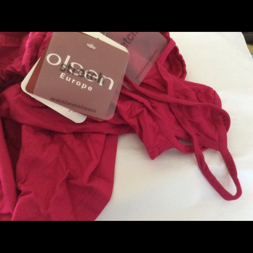 Olsen THIN Strap Fuchsia Top NWT